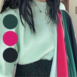 ❄️ Impressions Ice Aqua Crewneck Sweater